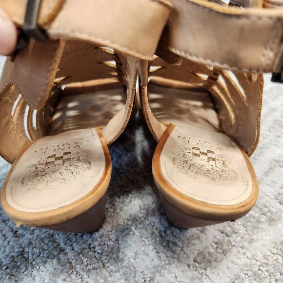 Vince Camuto Elika tan brown sandal block heels Size 8.5 ladies - Picture 8 of 9